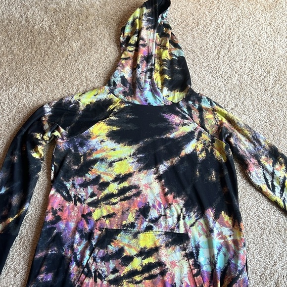 Lularoe Amber tie dye black green yellow pink purple hoodie sweatshirt size M - Picture 2 of 6